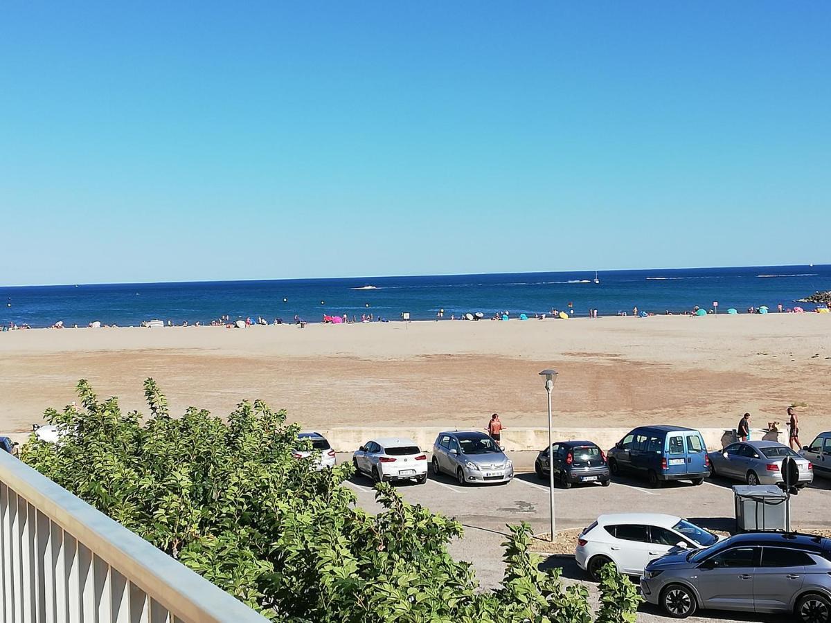 Superbe Appartement Avec Vue Sur Mer Et Port, Parking Prive Saint-Pierre-la-Mer  Kültér fotó