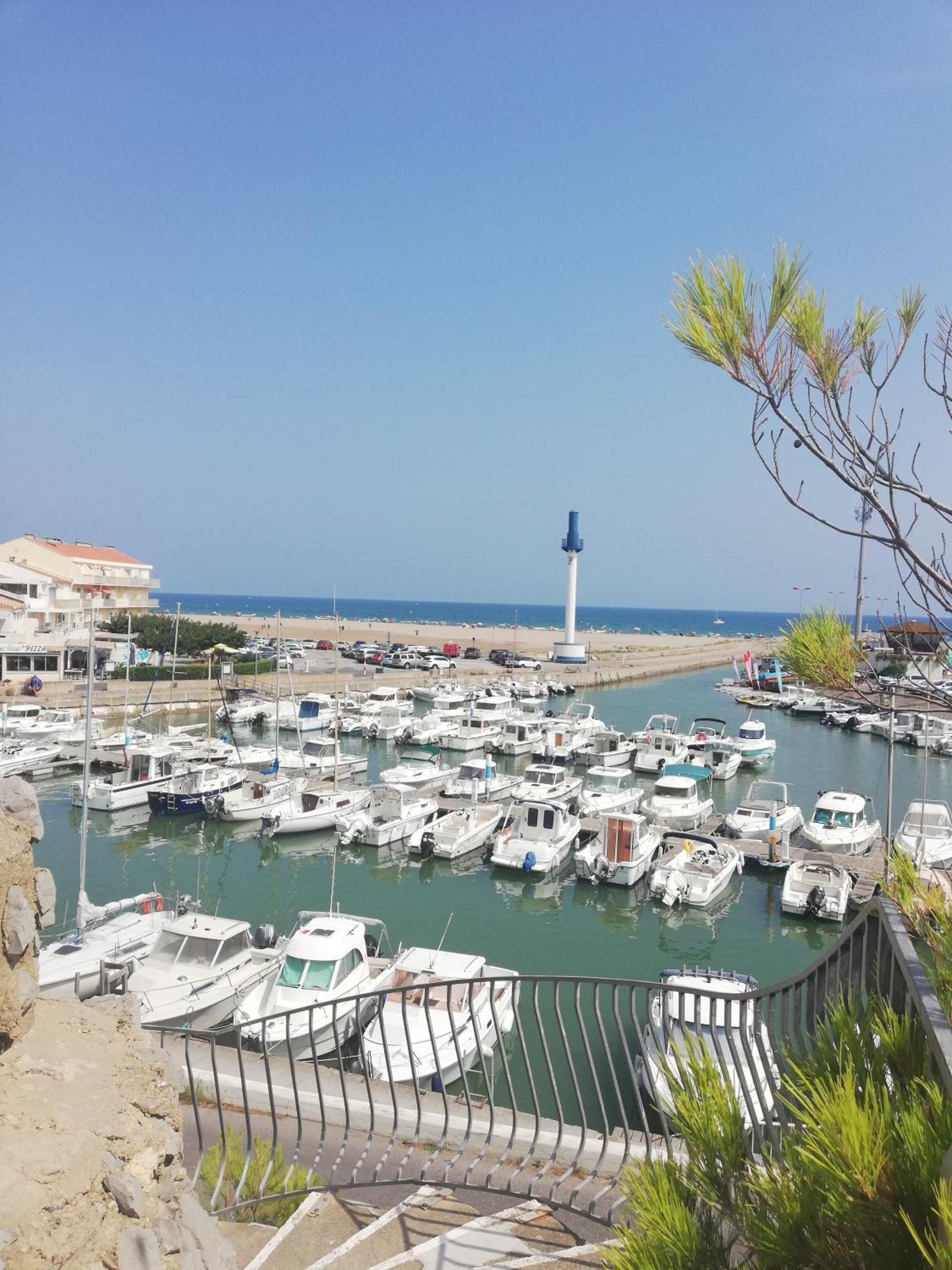 Superbe Appartement Avec Vue Sur Mer Et Port, Parking Prive Saint-Pierre-la-Mer  Kültér fotó